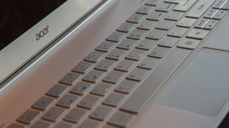 Illustration for article titled Acer Aspire S7 Review: This Is How Windows 8 Should Feel (Almost)
